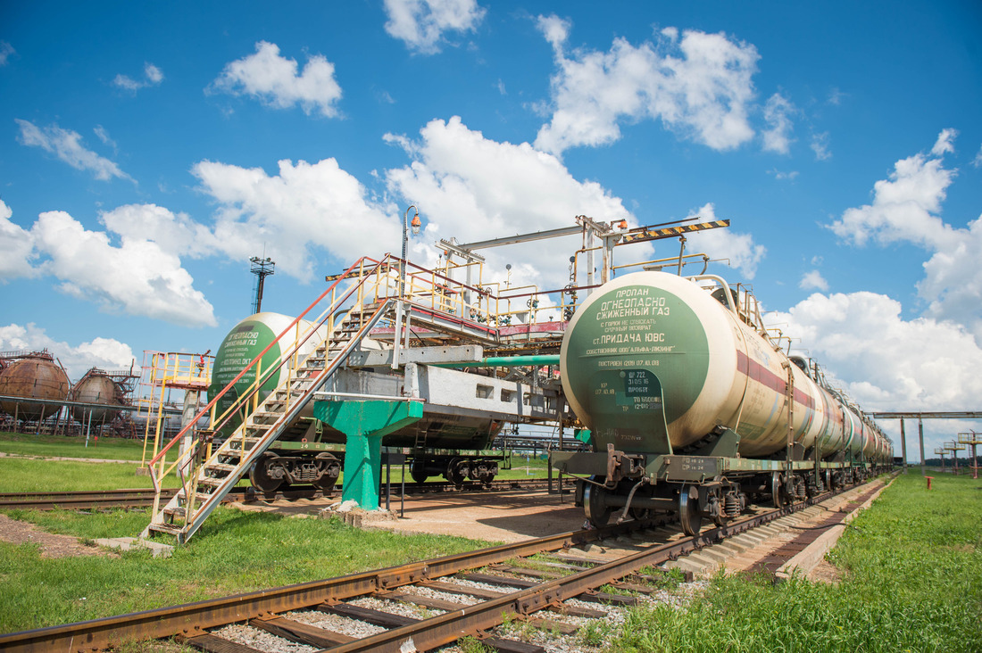 NGL loading rack. Liquid Gas Unit of the storage facility at Monomer Plant.