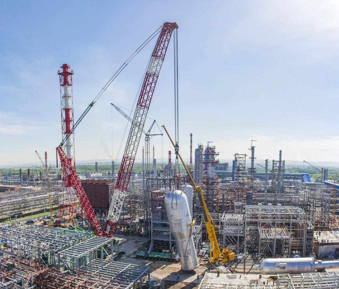 Construction of Catalytic Cracking Unit. July 2016