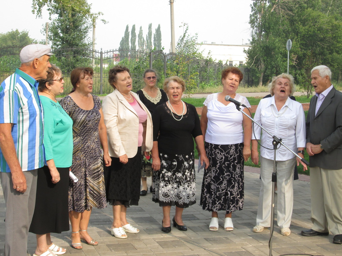 Weekly meetings of veterans in the Culture and Recreation Town Park